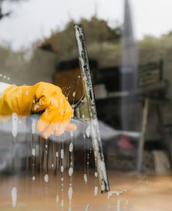Customized Full-Home Glass Window Care Before Holidays