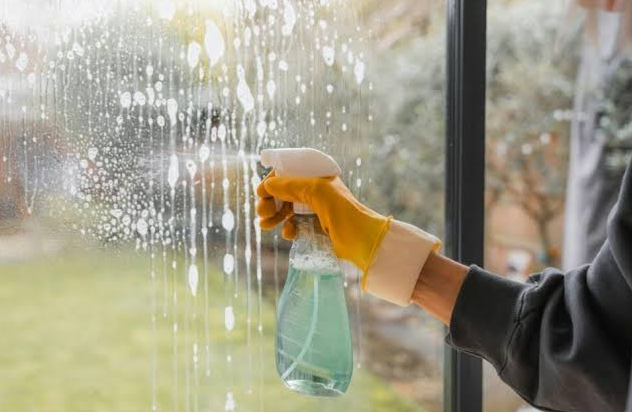 Regular Glass Window Care Package for Commercial Spaces